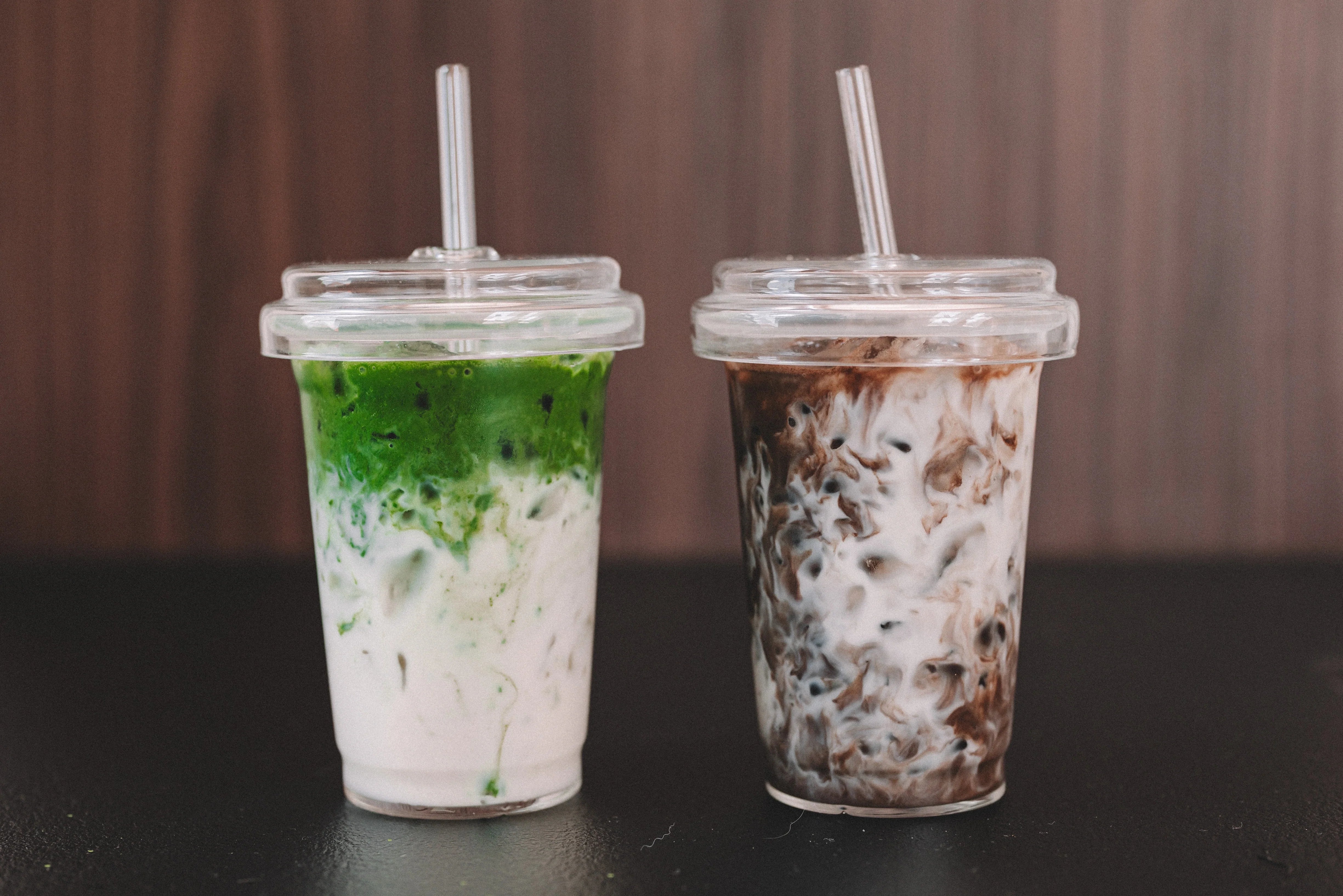 Wann trinkt man Matcha und wann Hojicha?